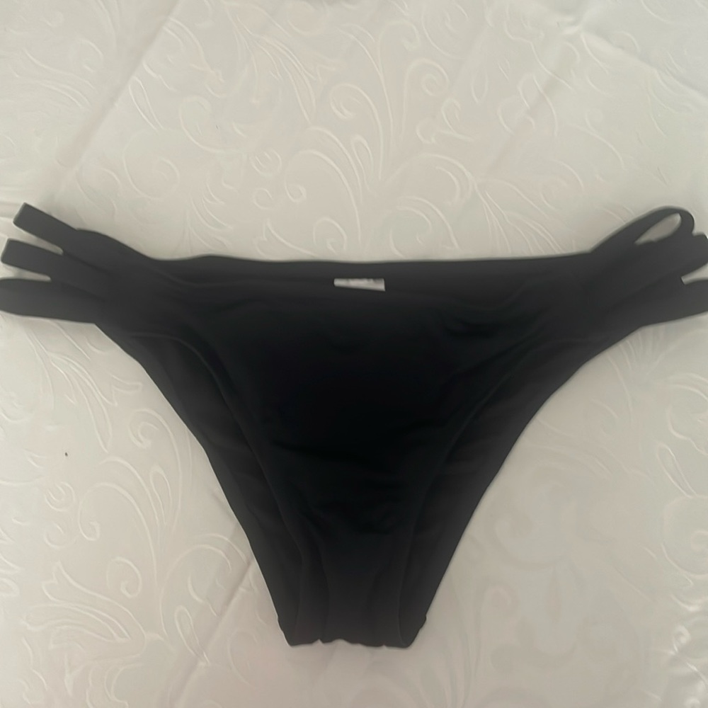 NWOT - Messino Black Bikini Bottom. Size: large.